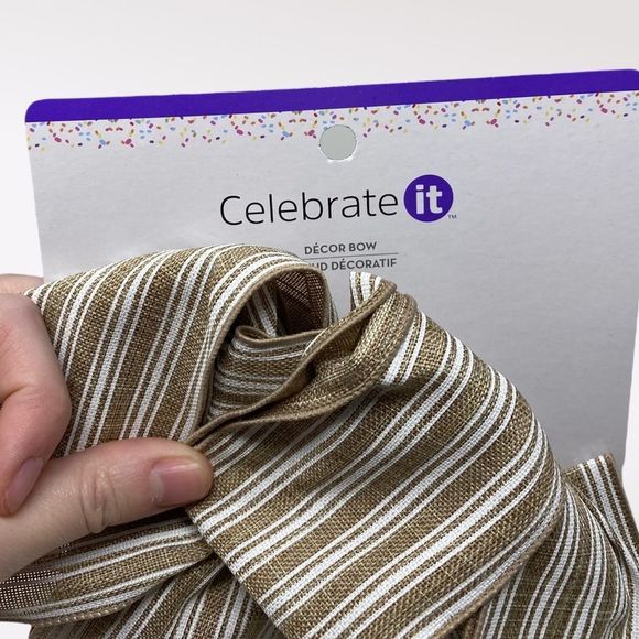 🆕 CELEBRATE IT | Brown & White Striped Wired Bow - Picture 3 of 3